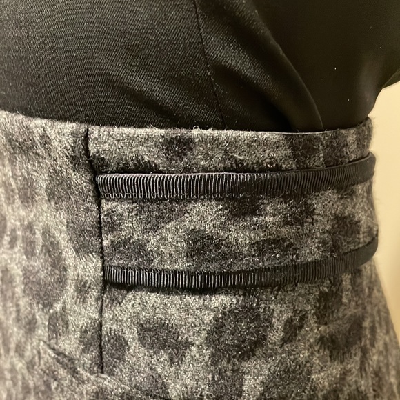 REBECCA TAYLOR GRAY AND BLACK ANIMAL PRONT HIGH WAISTED PENCIL SKIRT SIZE 8 NWOT - Picture 5 of 14